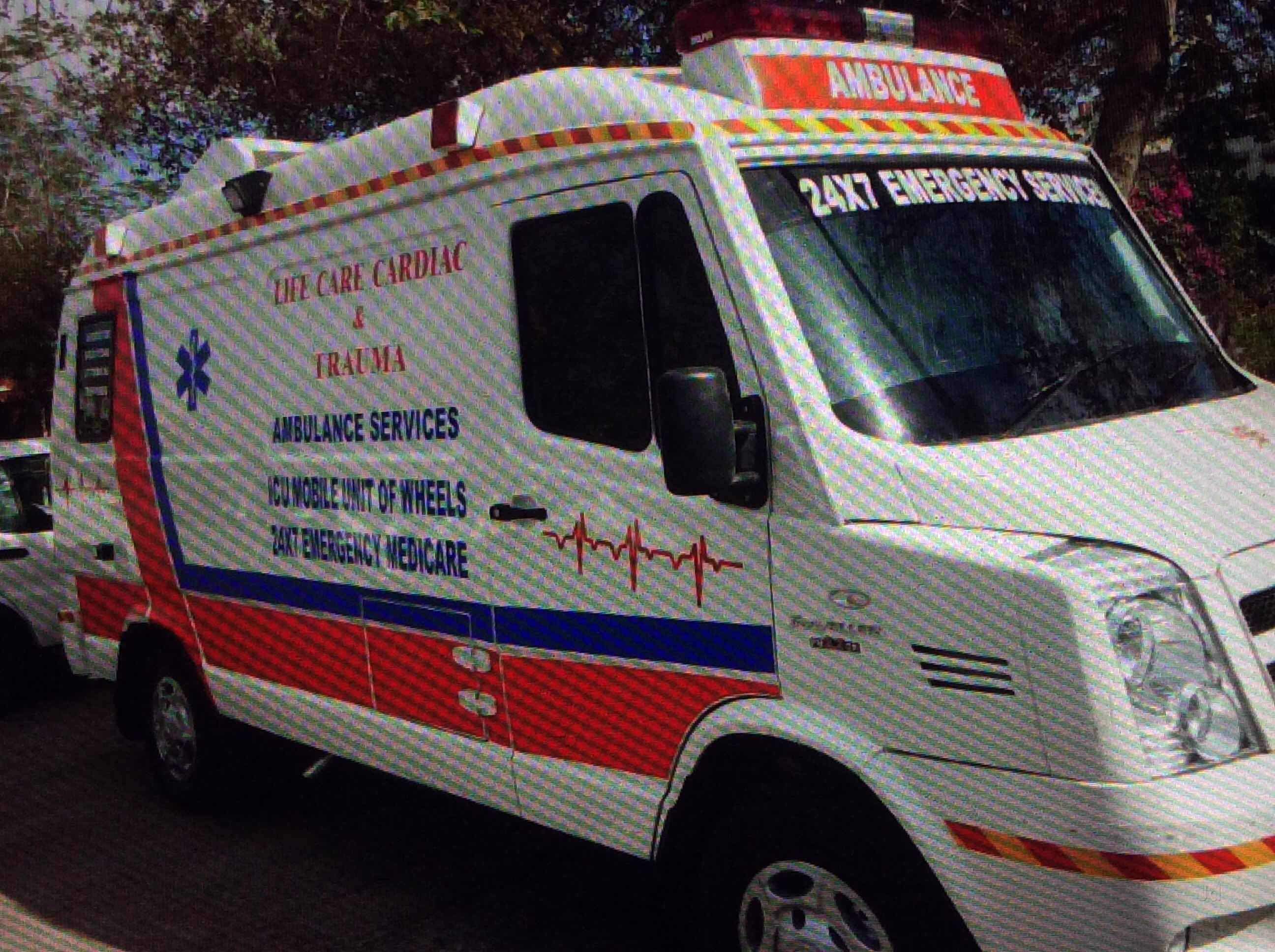 Gallery-Life-Care-Cardiac-Ambulance-Services